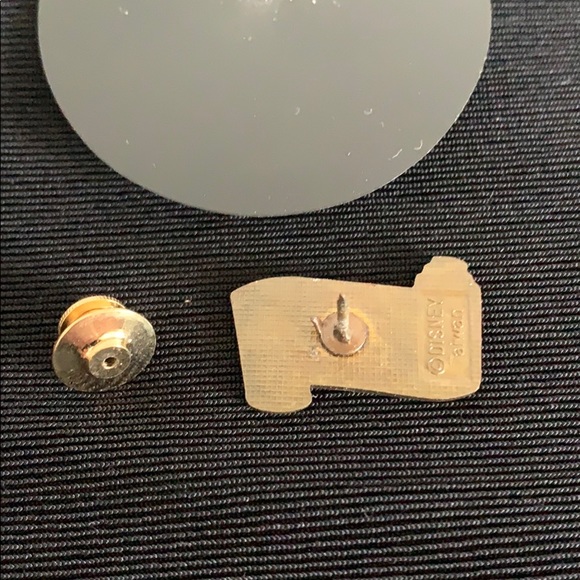 Walt Disney Classics Collection 1997 Event Pin - Picture 8 of 13